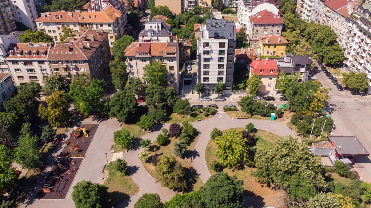 Modern And Spacious Apartments In The City Centre Szófia Kültér fotó